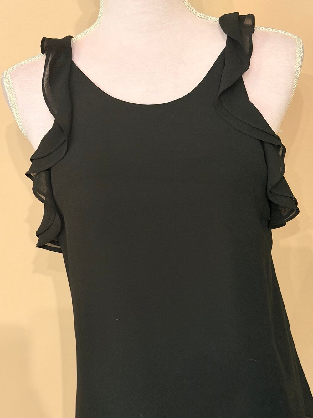 KTd Black Chiffon Ruffle Tank Top Women Size M Sleeveless Scoop Neck Overlay